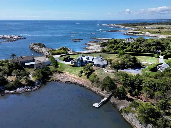 6 Prices Cove Ave, Newport, RI 02840