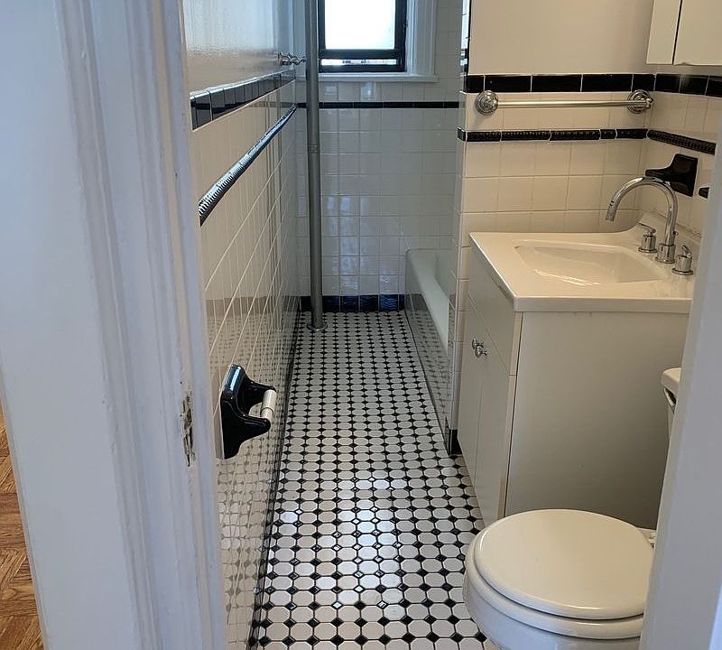 1st image of 2805 33rd St APT 2D