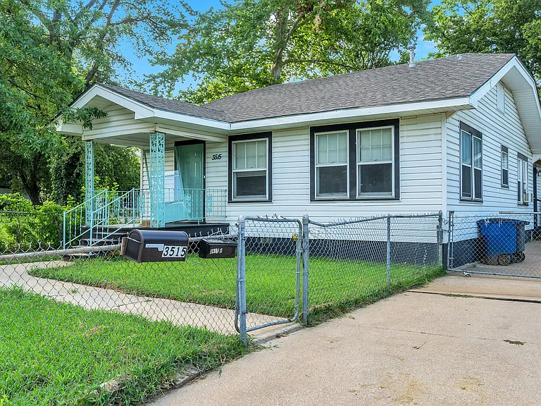 3515 E King Pl — Photo 48