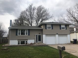 606 Opal Ln, Norfolk, NE 68701