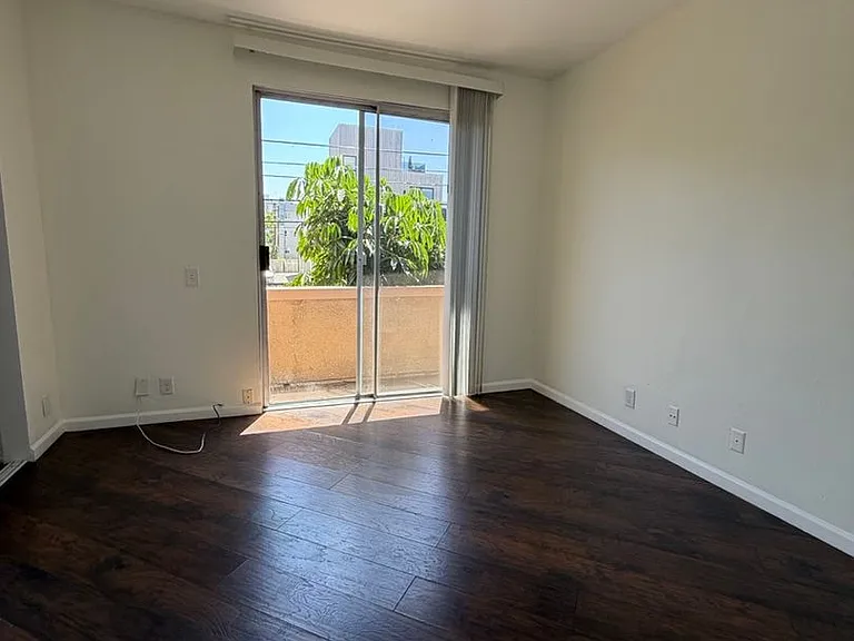 Prime Hollywood & West Hollywood Location — Photo 22