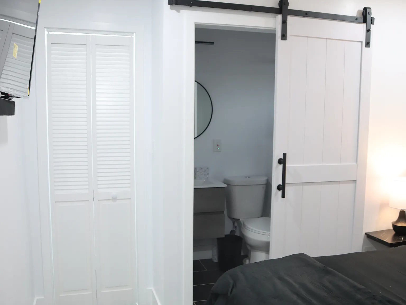 4 bed, 2400 sqft, $2,200 — Photo 2
