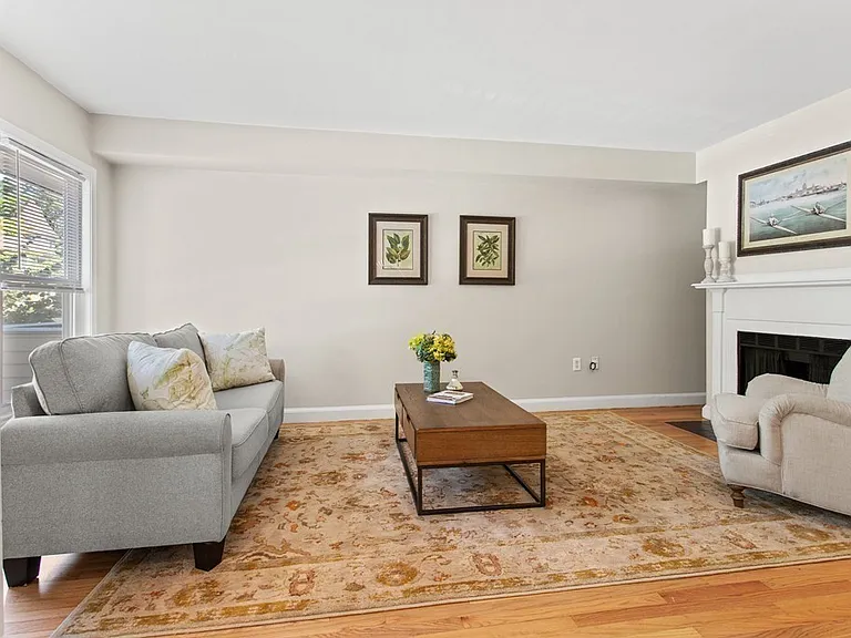 111 Alban St #5 — Photo 3