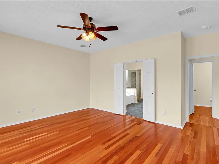 2023 Lairds Dr — Photo 15