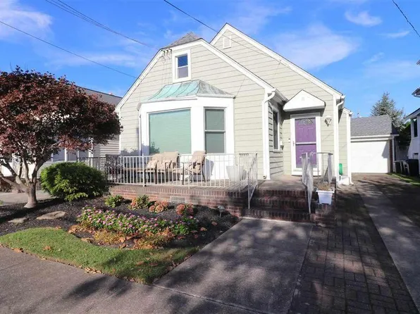 11 N Lancaster Ave, Margate, NJ 08402