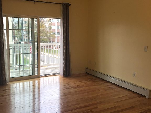 2nd image of 18 Harbor Ave APT 308