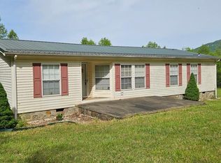 208 Hoot Hollow Rd, Cana, VA 24317