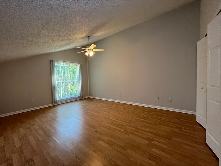 7247 Albany Rd — Photo 19
