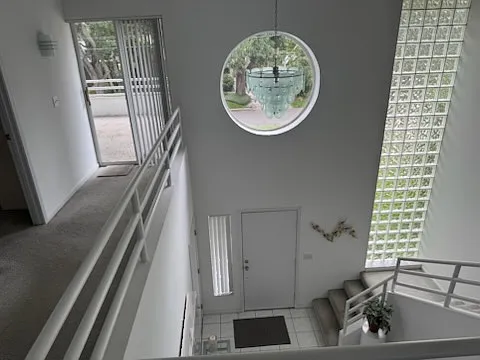 2910 W Bay Villa Ave — Photo 14
