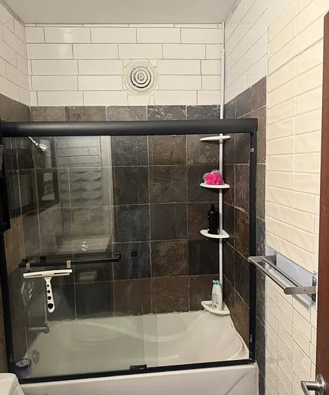 2717 Girard Ave S #201 — Photo 35