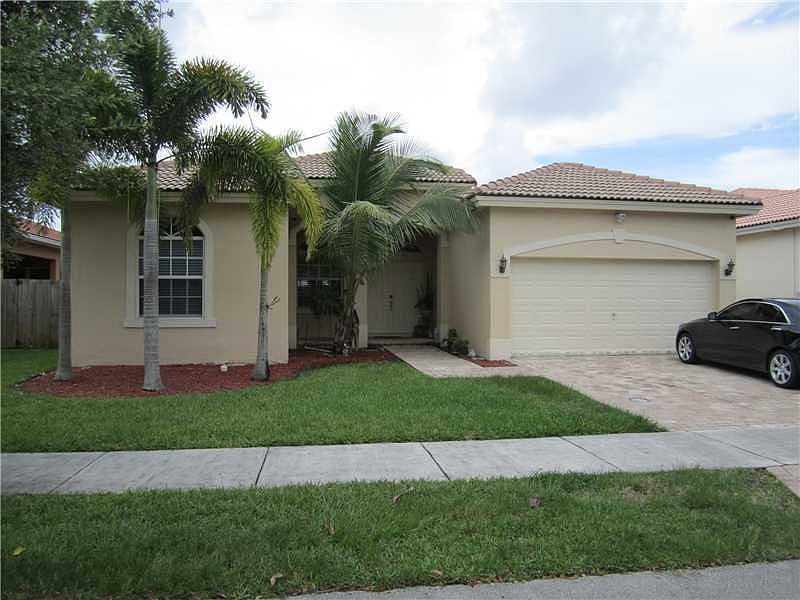 1st image of 1416 SE 23rd Dr