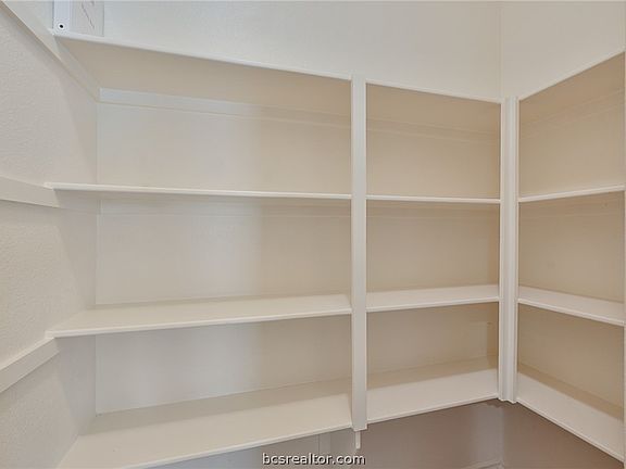 5th image of 1606 Ethic Ln