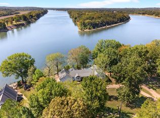 1295 Covenant Cove Ln, Bath Springs, TN 38311