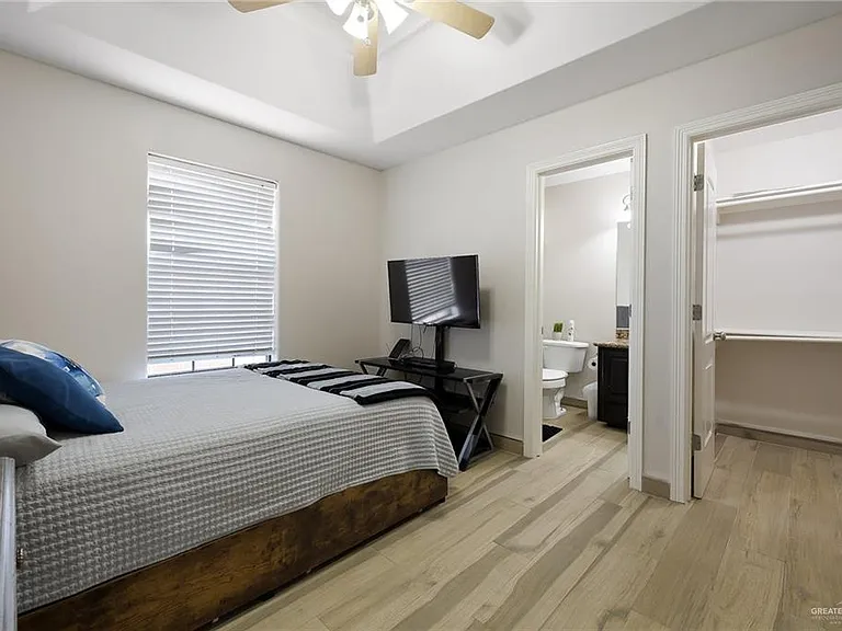 213 S 49th St #4 — Photo 15