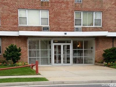 280 Guy Lombardo Ave APT 3K, Freeport, NY, 11520