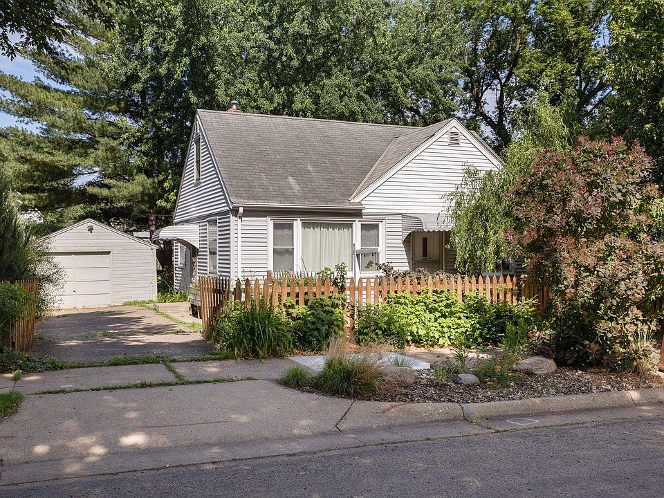 1029 Oxford St N, Saint Paul, MN 55103 Zillow