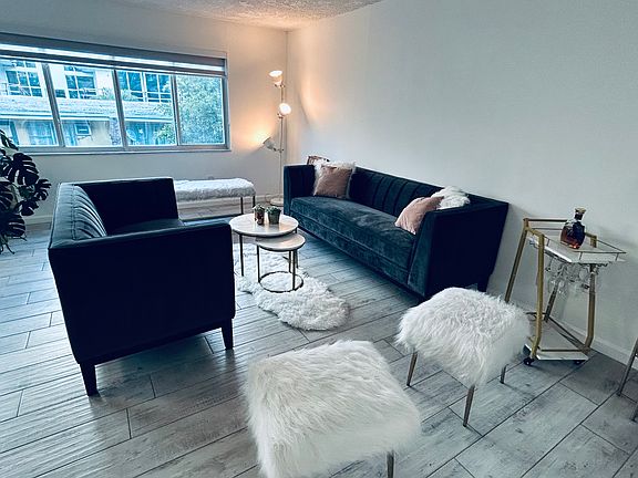 5th image of 9971 W Bay Harbor Dr APT 303
