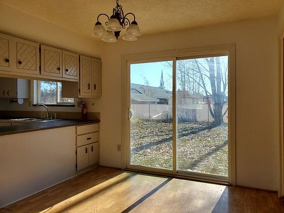 2nd image of 615 Angela Dr