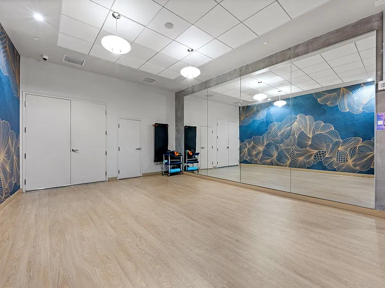 Fitness Studio at G12 Apartments in Los Angeles, CA 90015