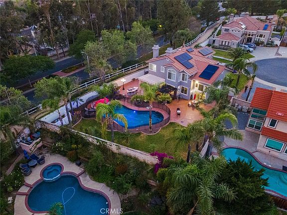 3rd image of 5695 Pasadena Ct
