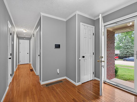 5th image of 307 Castle Blvd