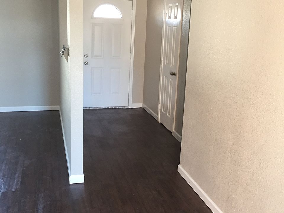 1st image of 533 N Linden Dr