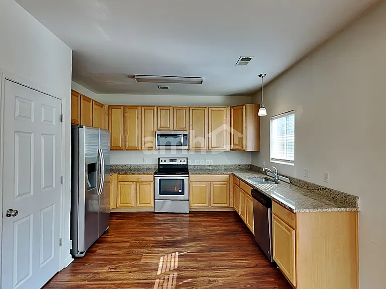 2435 S Gibraltar Way — Photo 3