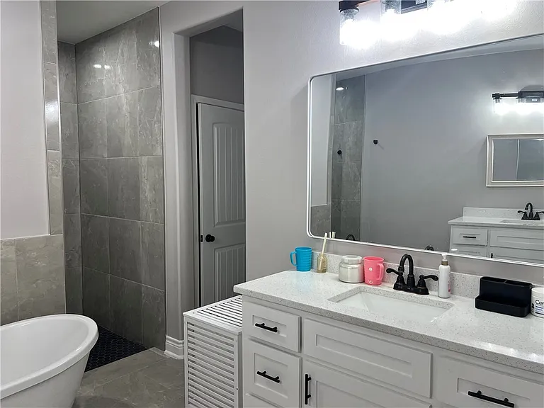 4006 Talbot Dr — Photo 22