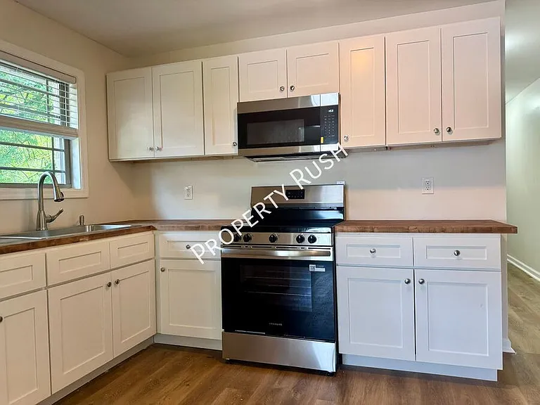1718 Portland St #A — Photo 10