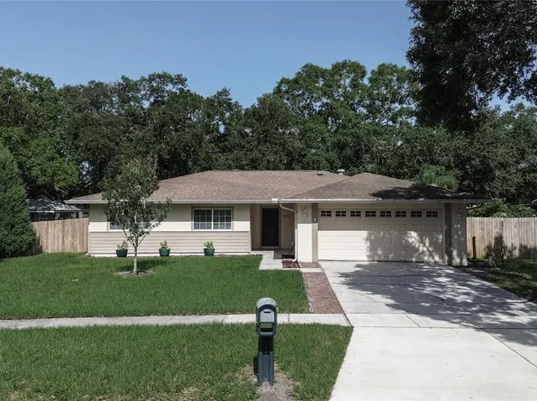 15802 COUNTRY LAKE DRIVE, TAMPA, FL 33624