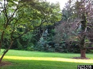 1911 Hilton Ave, Dover, PA