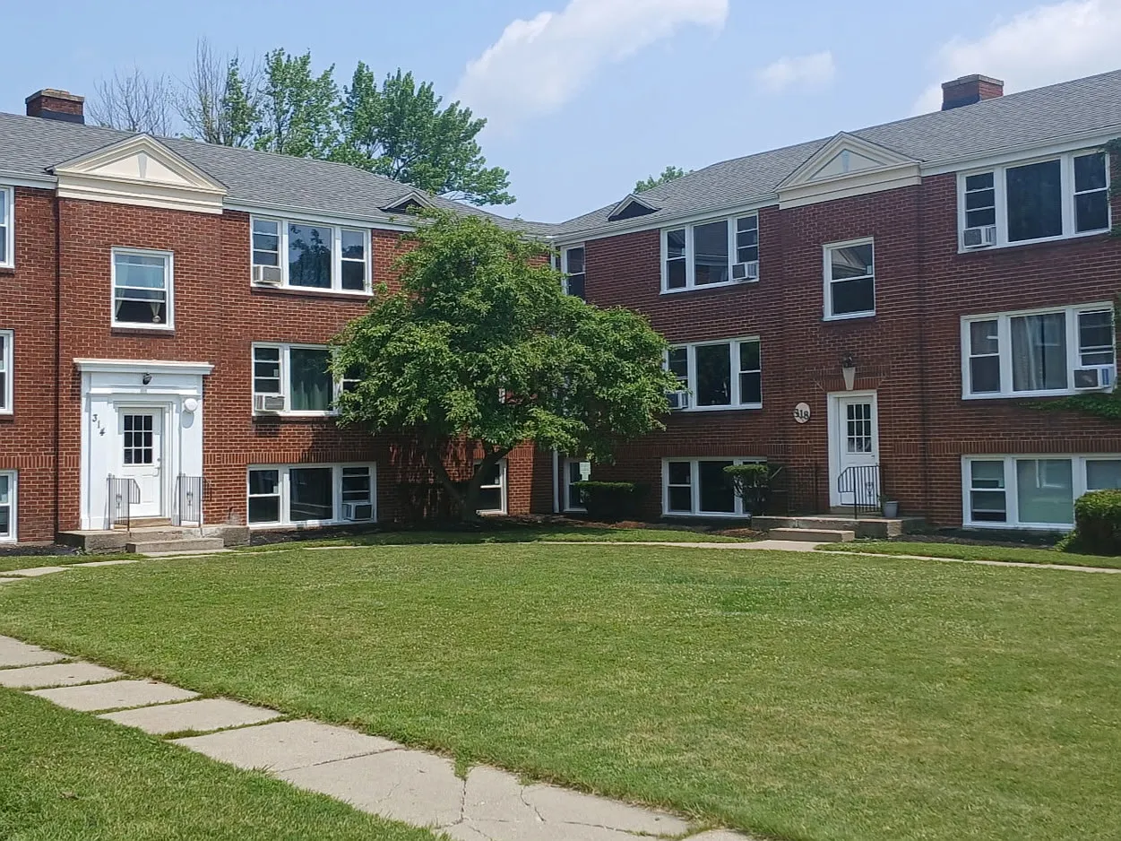 2 bed, 800 sqft, $1,000 — Photo 1