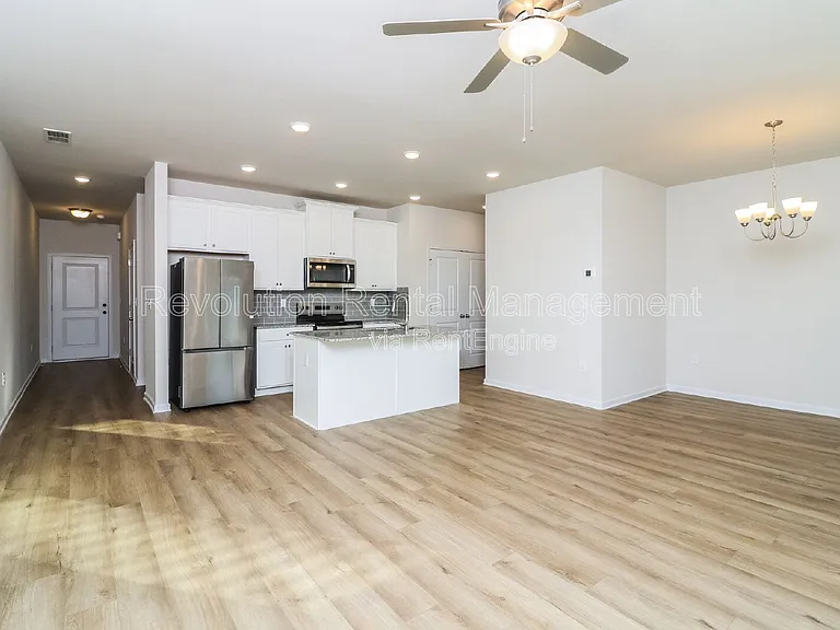 1002 Merritt Dr #2 — Photo 5