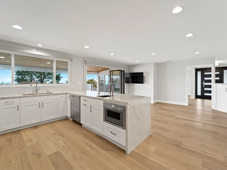 5821 Corral Way — Photo 32