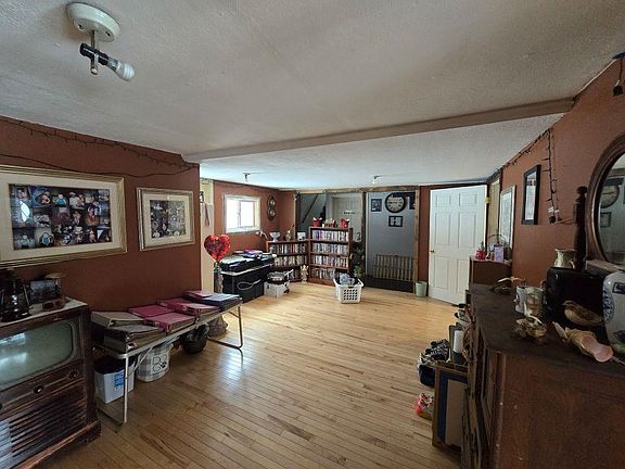 4th image of 2100 Baltimore Road