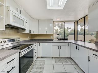 2471 Palmera Dr, Las Vegas, NV 89121