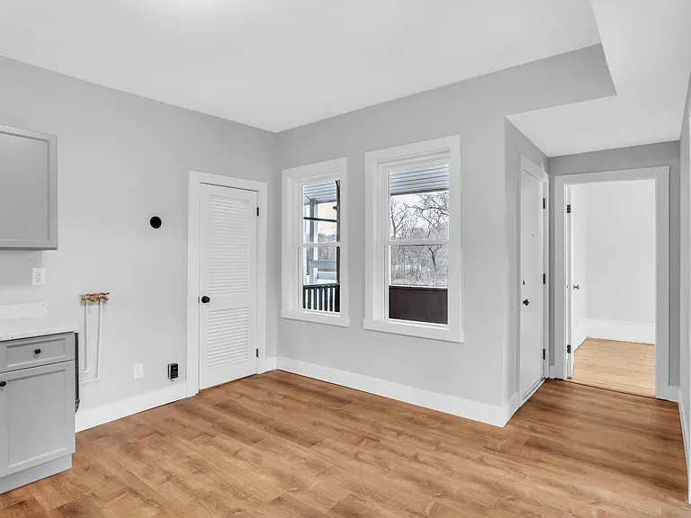 863 Chicopee St #3R — Photo 3