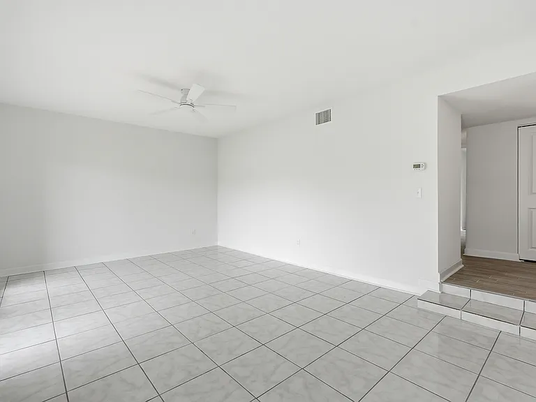 548 Plaza Seville Ct #89 — Photo 10
