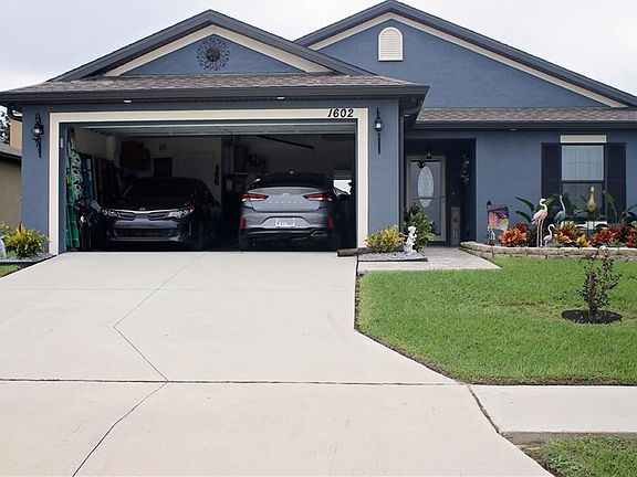 3rd image of 1602 Ellington Dr