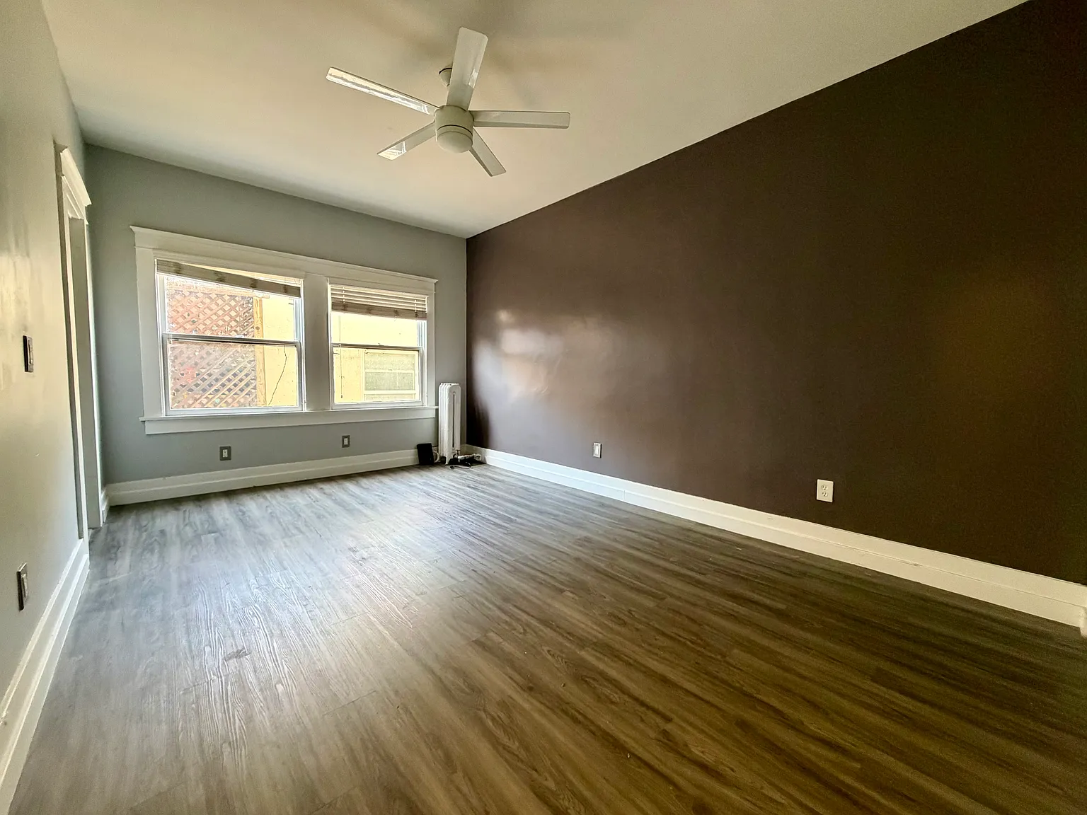Studio, 400 sqft, $1,395 — Photo 2