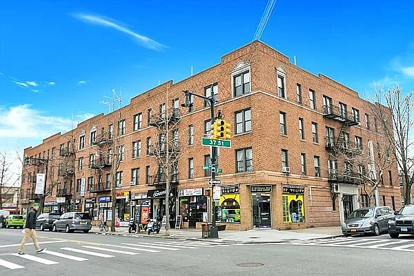 Rented by Keller Williams NYC | media 23