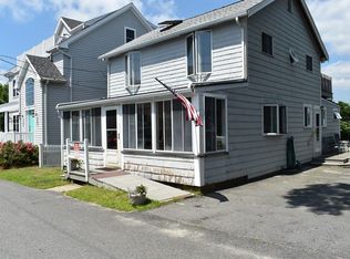 4 Ocean Ave, Wareham, MA 02571