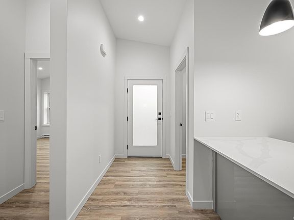 3rd image of 3025 Royston Rd #42