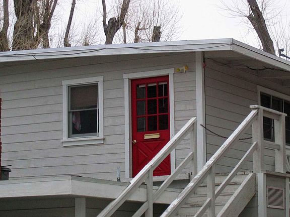 Private Entrance