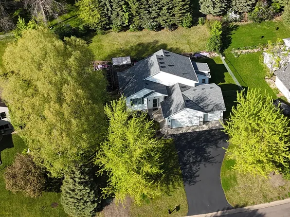 13310 297th St, Lindstrom, MN 55045