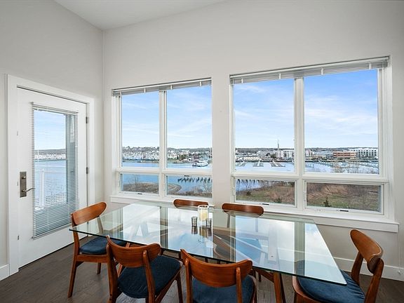 4th image of 130 Broad Reach #606