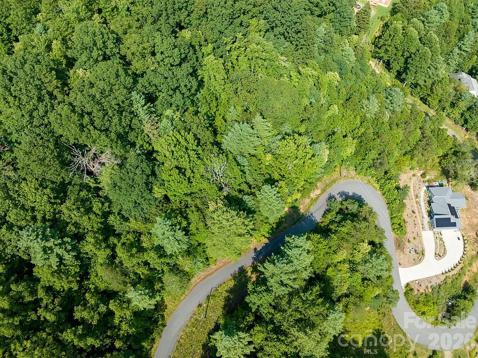 2nd image of 5 Autumn Trail Ln