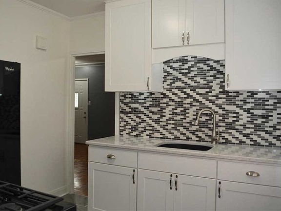 5th image of 5825 W Roosevelt Dr