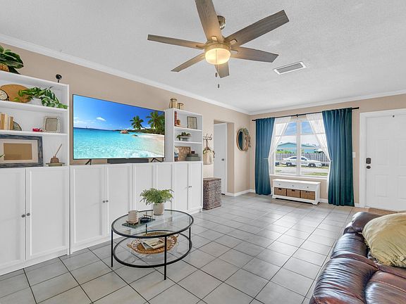 5th image of 2620 NW 85th Avenue