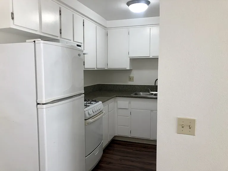 Concord Square Apartments — Photo 33